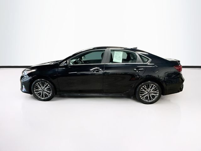 Used 2023 Kia Forte GT-Line w/ GT-Line Premium Package FWD image 4
