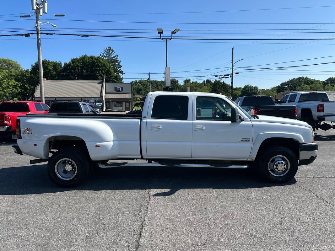 Used 2006 Chevrolet Silverado 3500 LT w/ Heavy-Duty Power Package AWD/4WD image 5