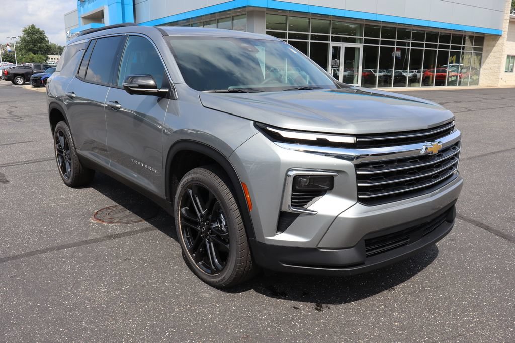 New 2027 Chevrolet Traverse LT w/ Driver Confidence Package AWD/4WD image 2