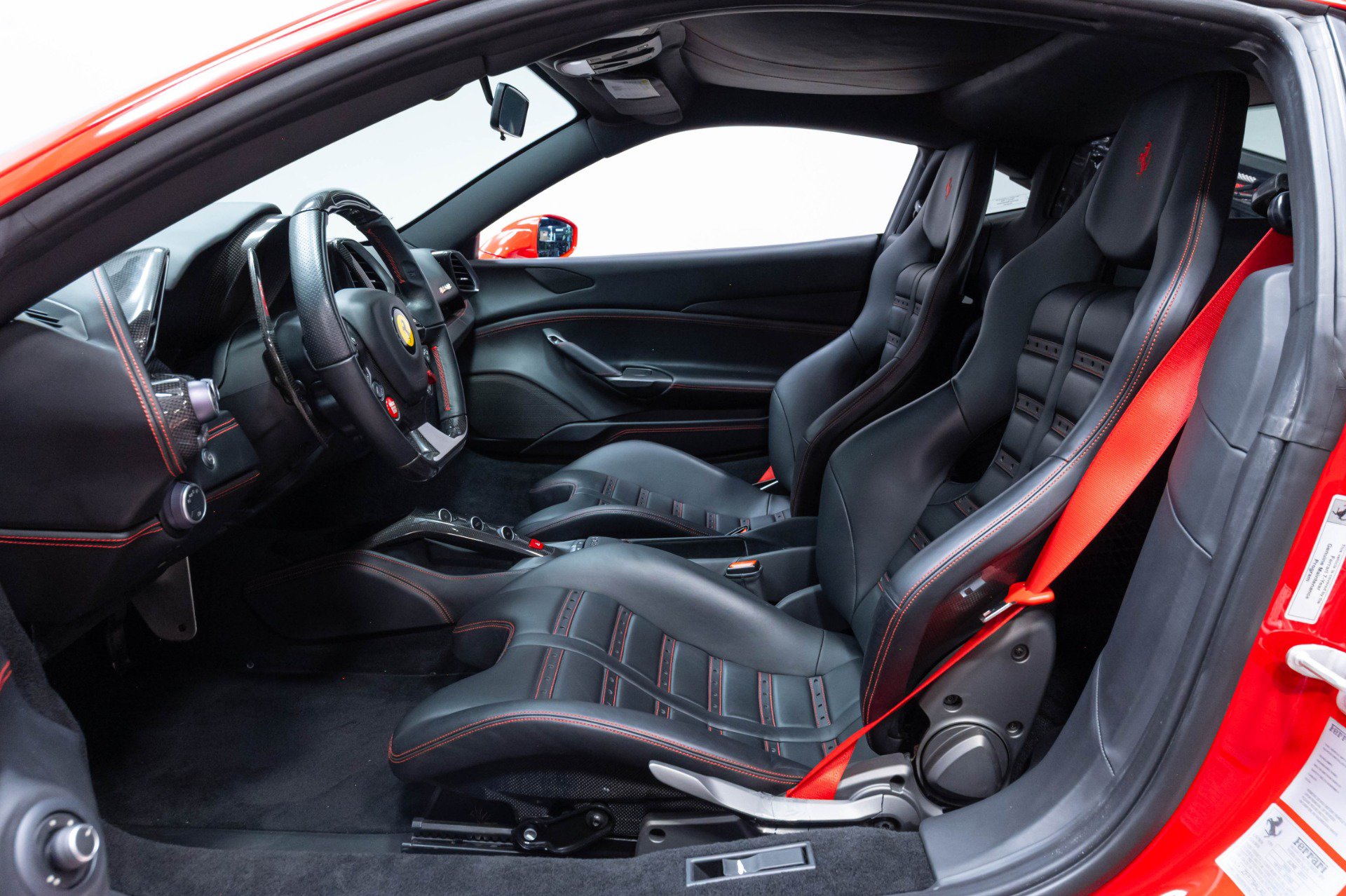 Used 2018 Ferrari 488 GTB RWD image 9