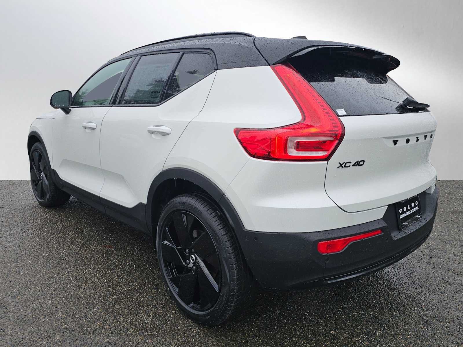 New 2026 Volvo XC40 B5 Ultra w/ Climate Package AWD/4WD image 5