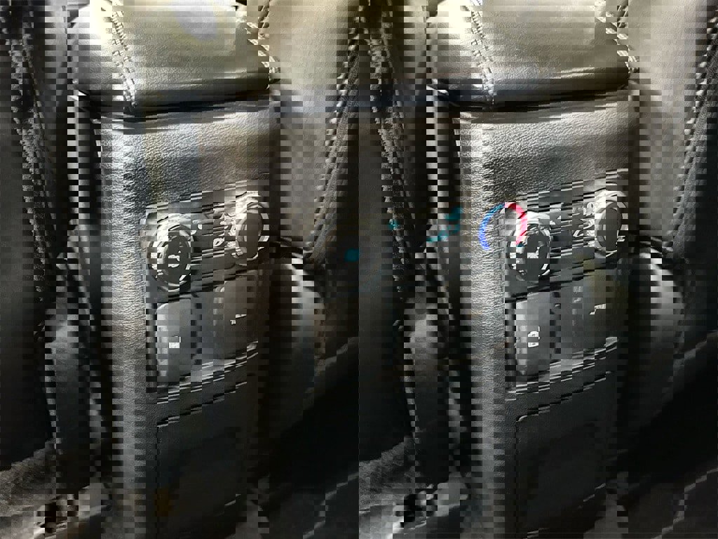 Used 2022 Ford Explorer XLT w/ Equipment Group 202A image 28