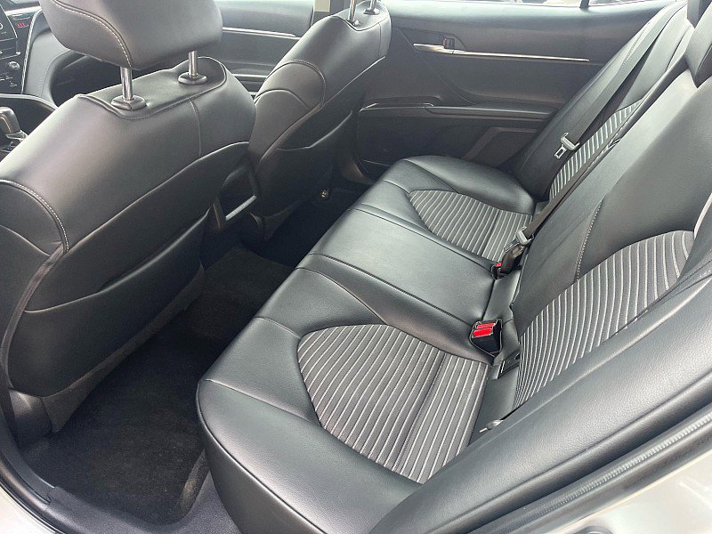 Used 2021 Toyota Camry SE FWD image 14