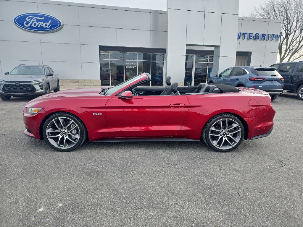 Used 2017 Ford Mustang GT Premium w/ Equipment Group 401A image 2
