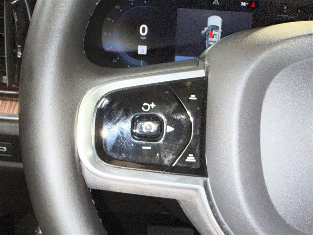 Used 2023 Volvo V60 B5 Cross Country Plus w/ Climate Package image 31