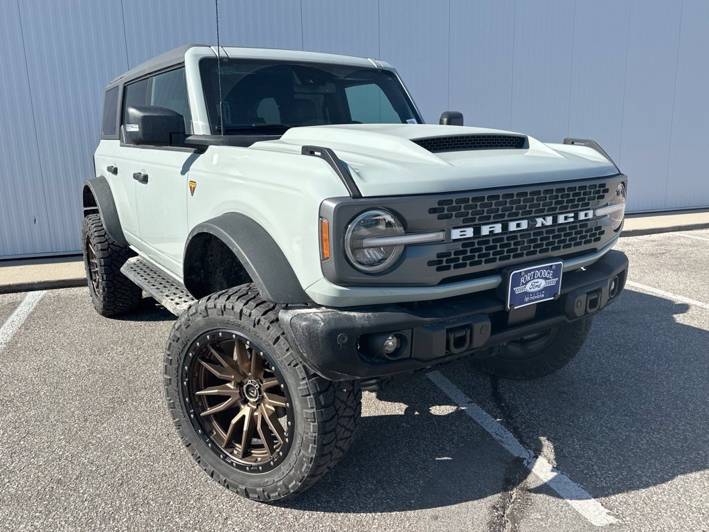Certified 2023 Ford Bronco Badlands w/ Sasquatch Package AWD/4WD image 10