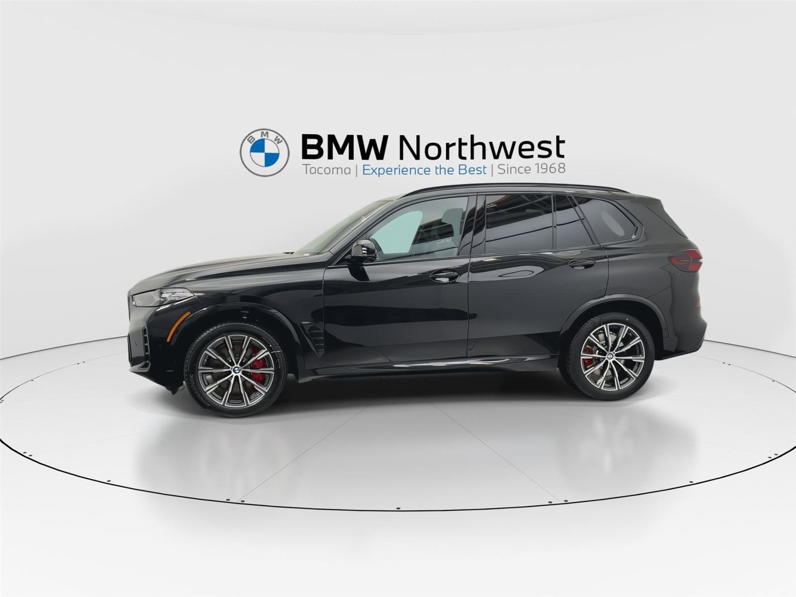 New 2026 BMW X5 M60i w/ Climate Comfort Package image 10