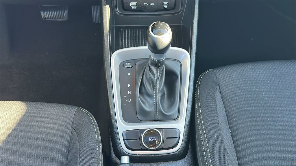 Used 2025 Hyundai Venue SEL image 27