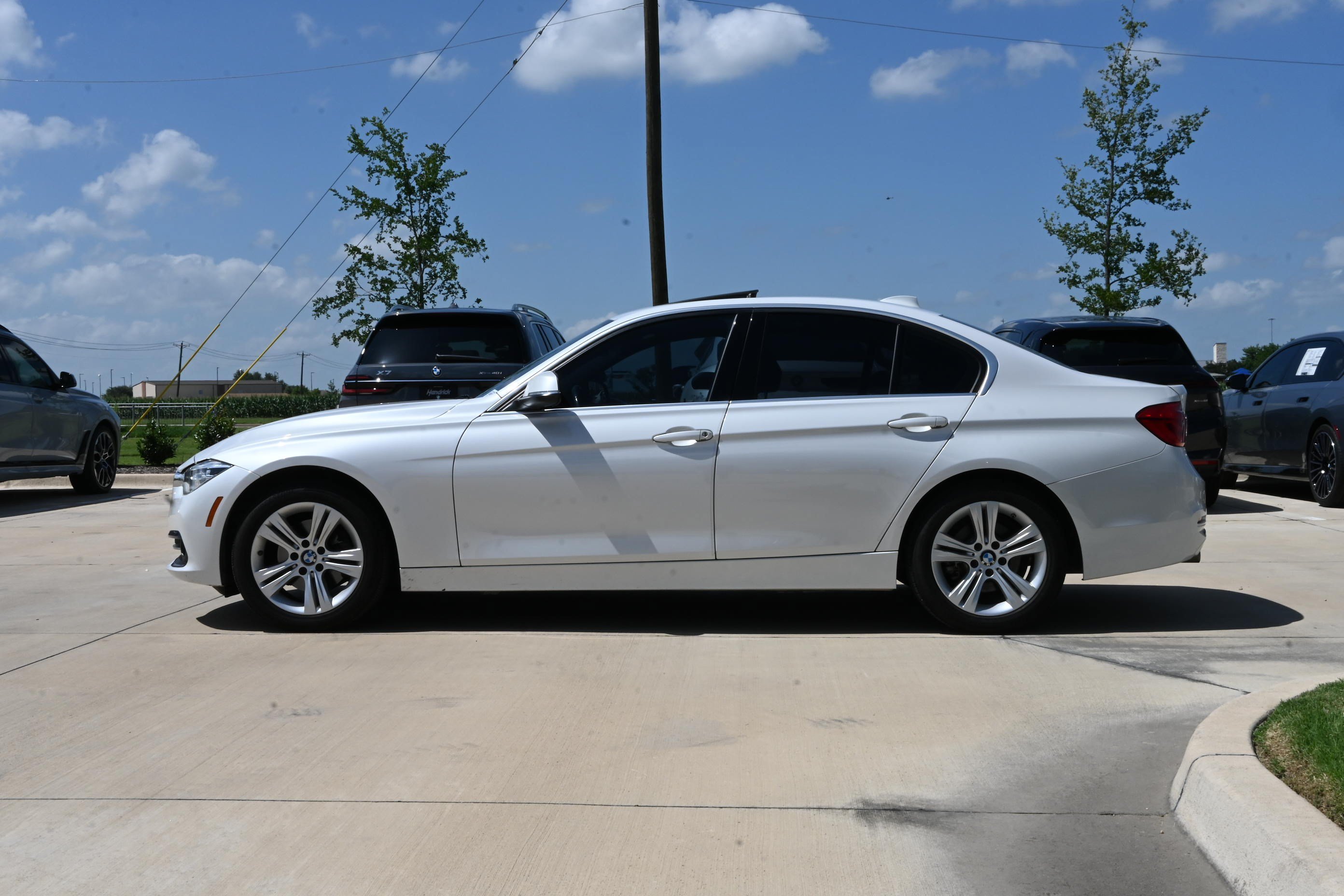 Used 2018 BMW 330i Sedan RWD image 6