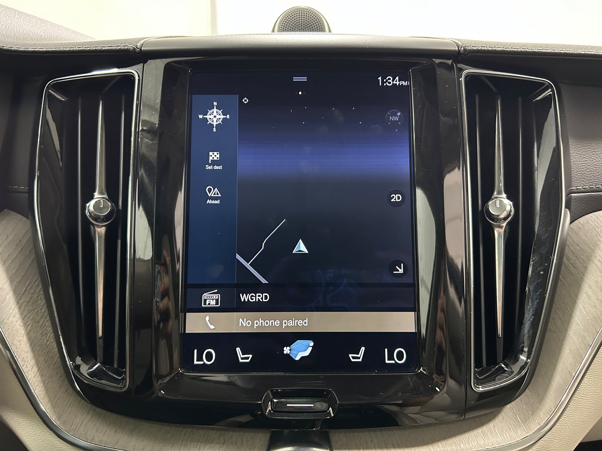 Used 2018 Volvo XC60 T6 Inscription w/ Luxury Seat Package AWD/4WD image 5