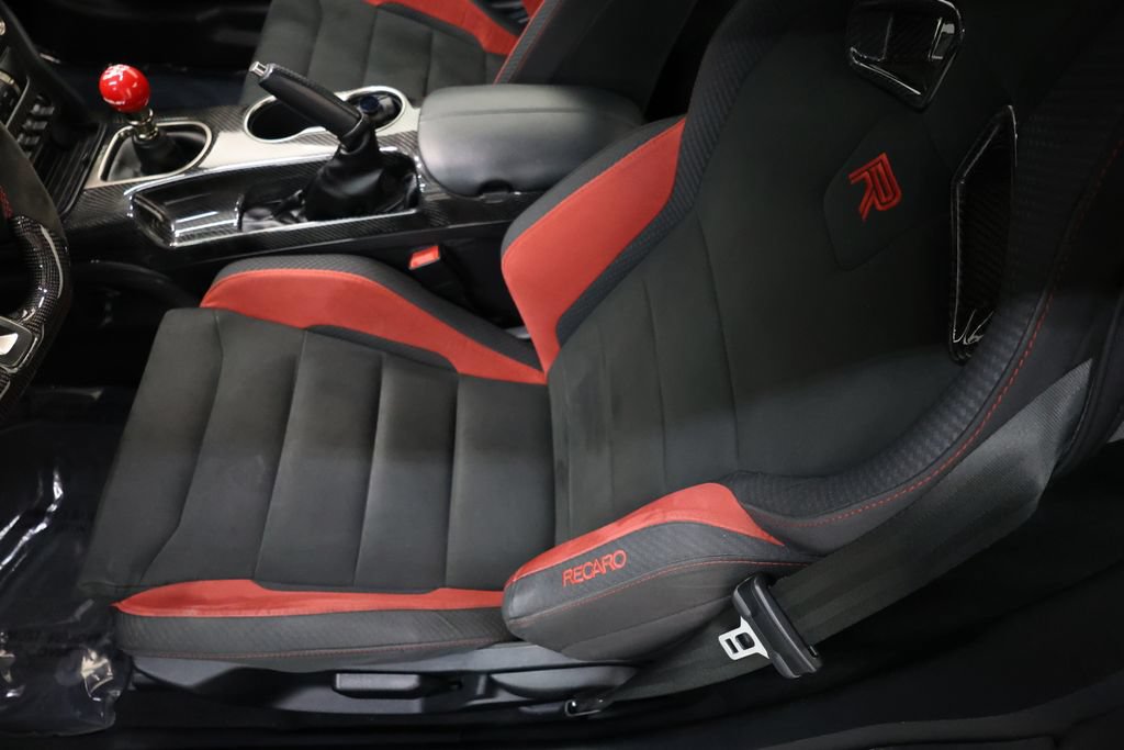Used 2019 Ford Mustang Shelby GT350R w/ GT350R Equipment Group 920A RWD image 80