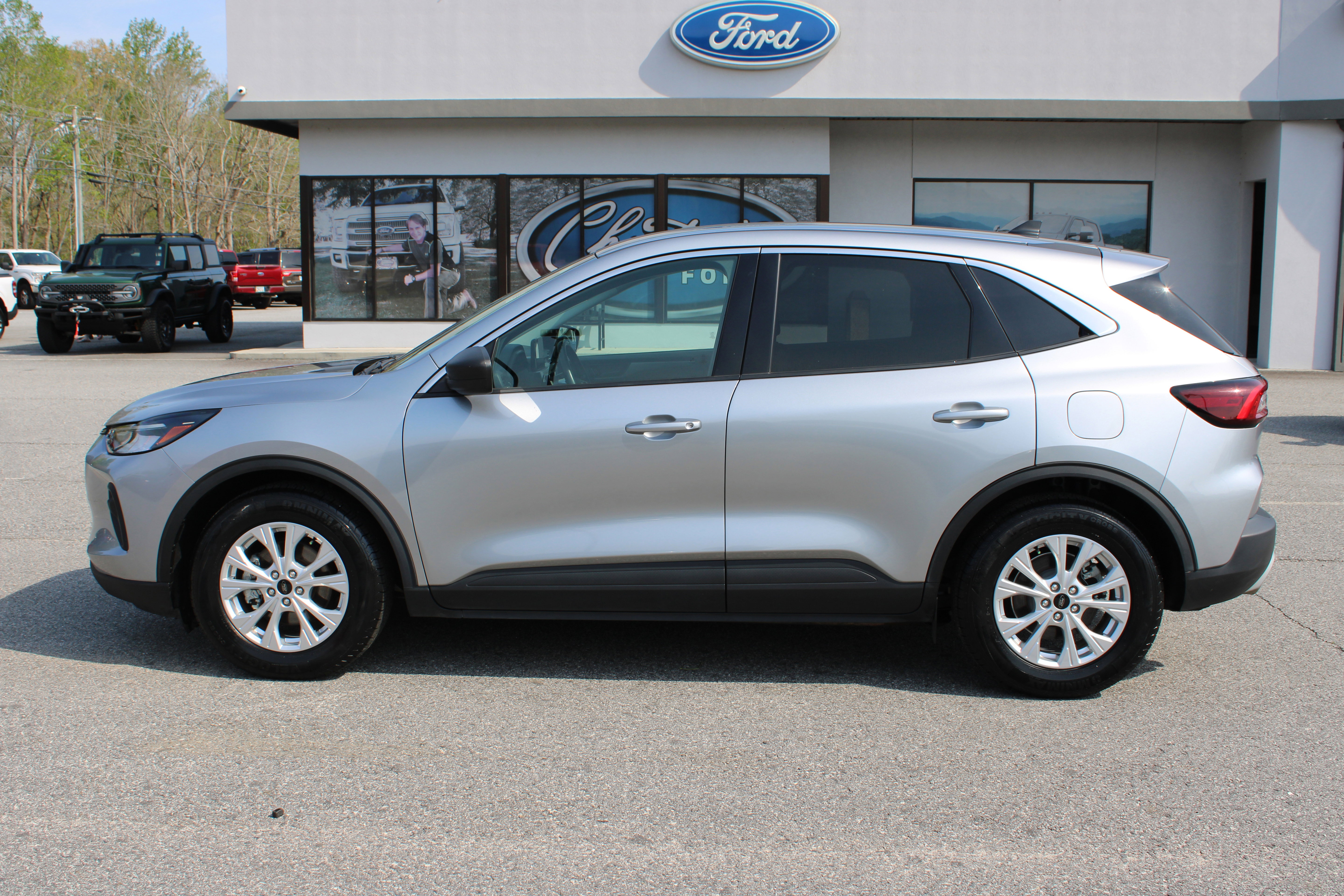 Used 2024 Ford Escape Active w/ Cold Weather Package image 1