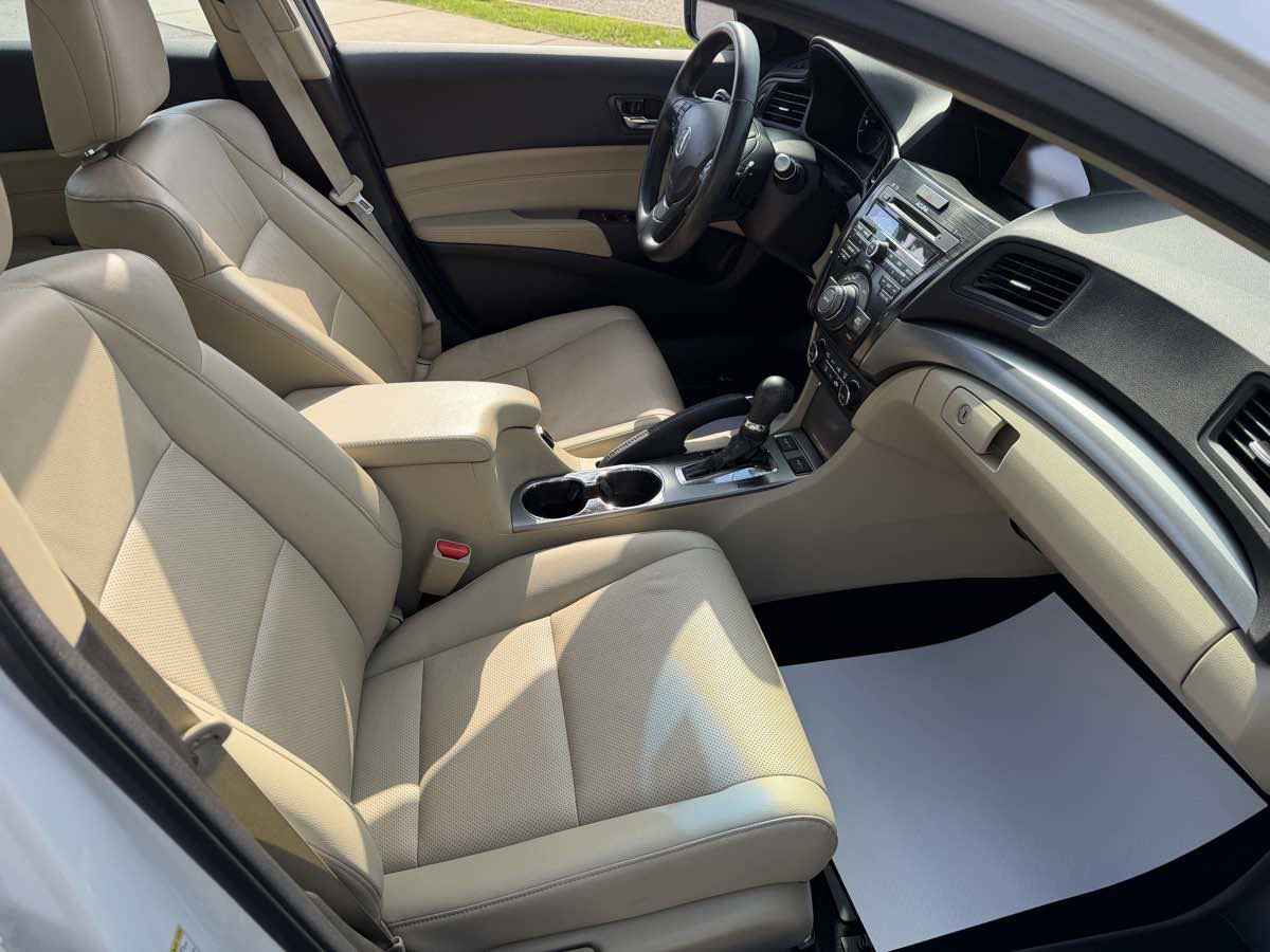 Used 2014 Acura ILX w/ Technology Package image 18