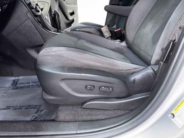 Used 2017 Chevrolet Trax LS w/ Fleet Convenience Package FWD image 4