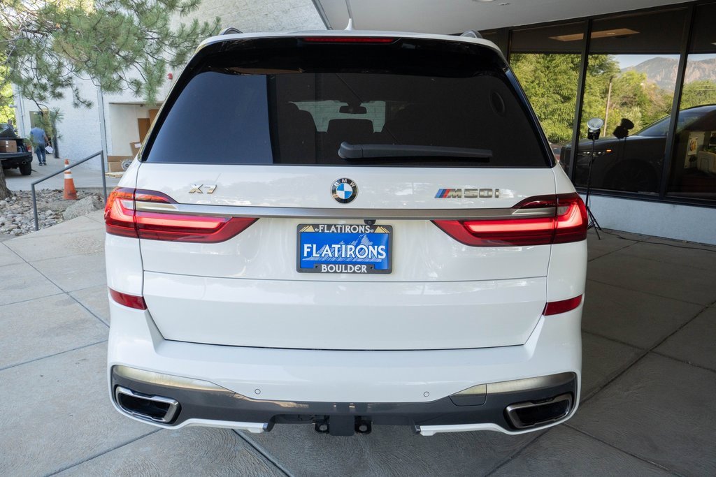 Used 2020 BMW X7 M50i w/ Dynamic Handling Package image 3
