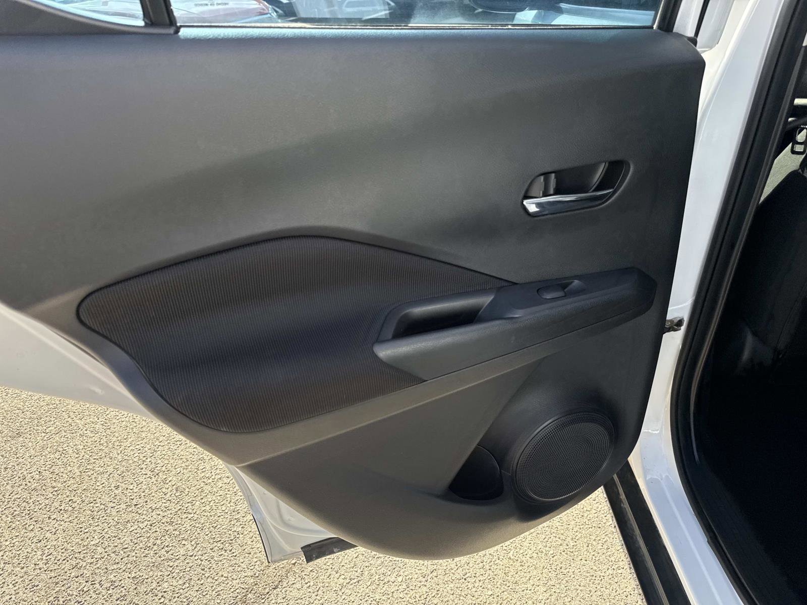 Used 2023 Nissan Kicks SV image 10