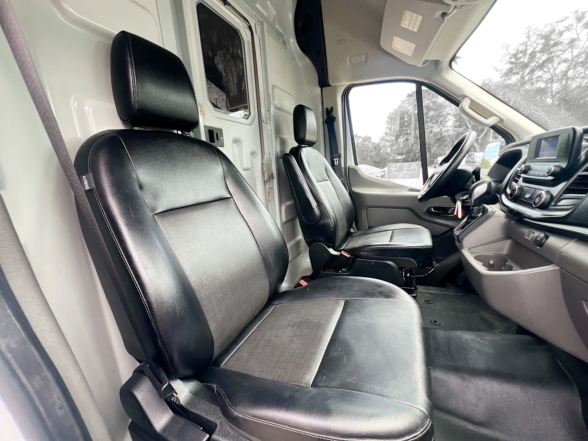 Used 2024 Ford Transit 250 148 High Roof Extended w/ Load Area Protection Package RWD image 29