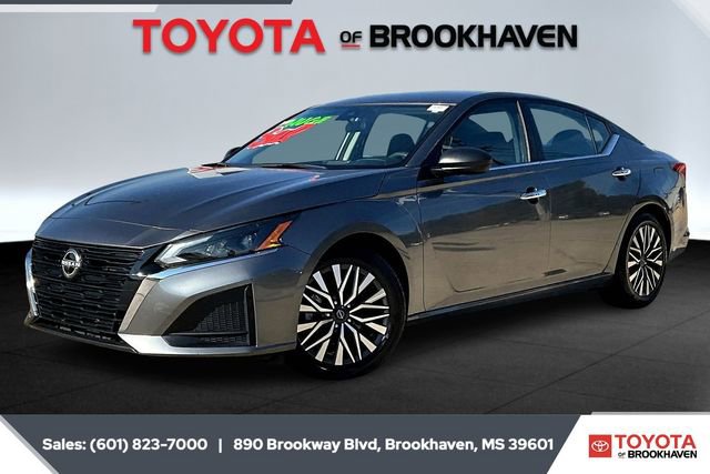 Used 2024 Nissan Altima 2.5 SV image 10