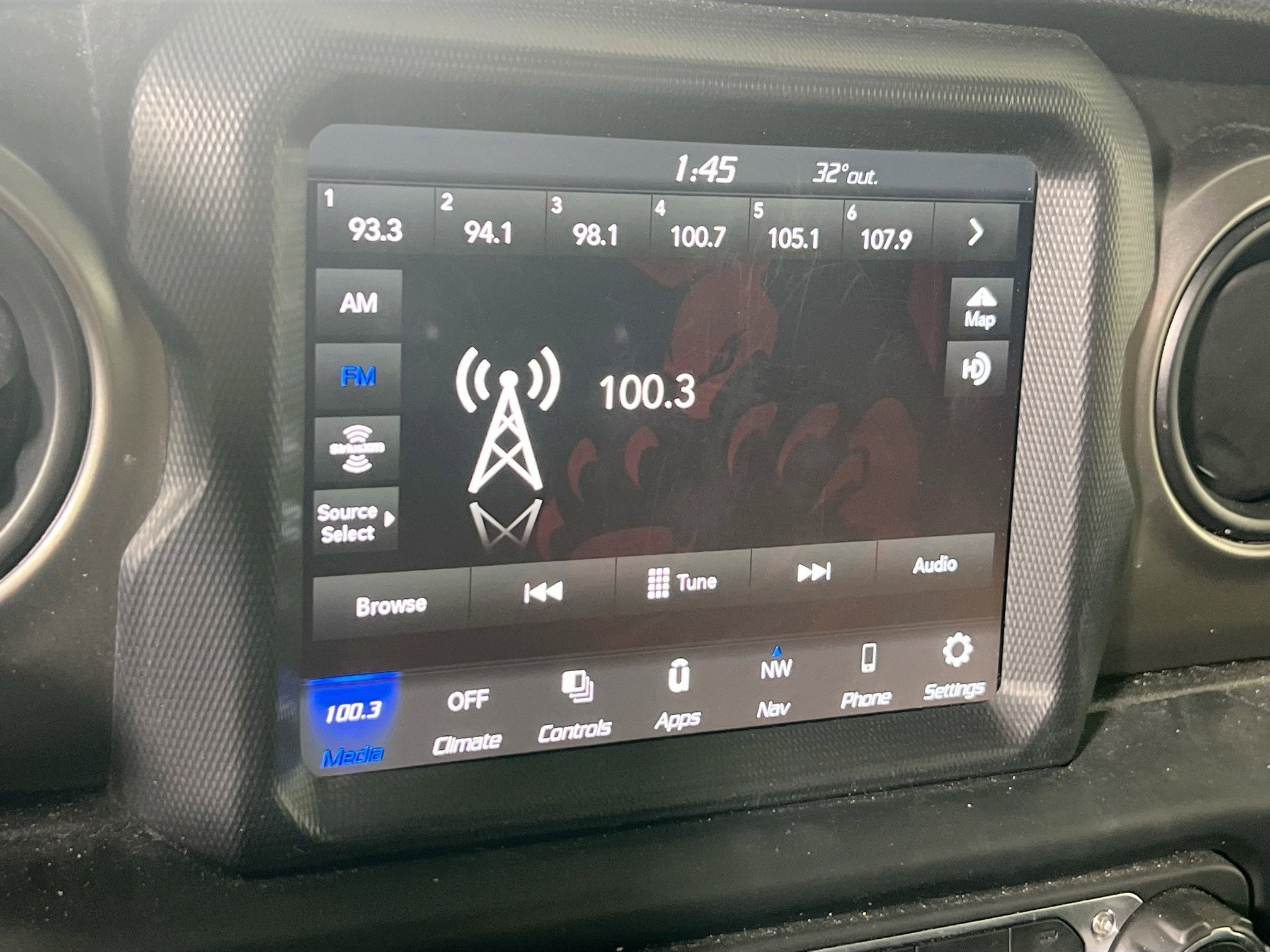 Used 2021 Jeep Wrangler Sport S w/ Sun And Sound Package image 15