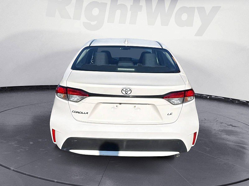 Used 2022 Toyota Corolla LE FWD image 4