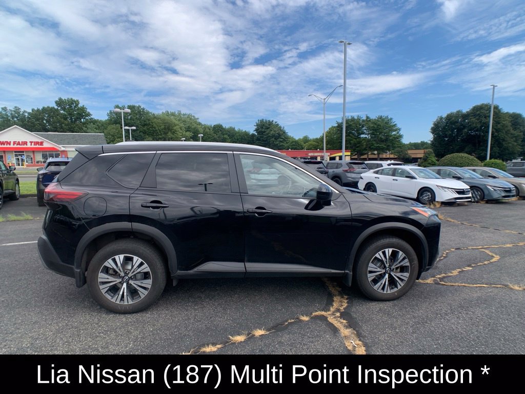 Used 2023 Nissan Rogue SV w/ SV Premium B Package AWD/4WD image 2
