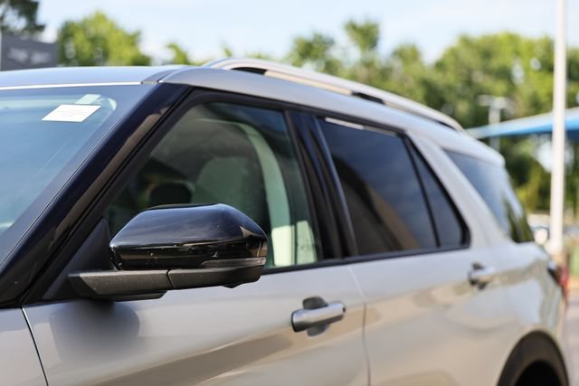 Used 2025 Ford Explorer Platinum w/ Ultimate Package AWD/4WD image 10