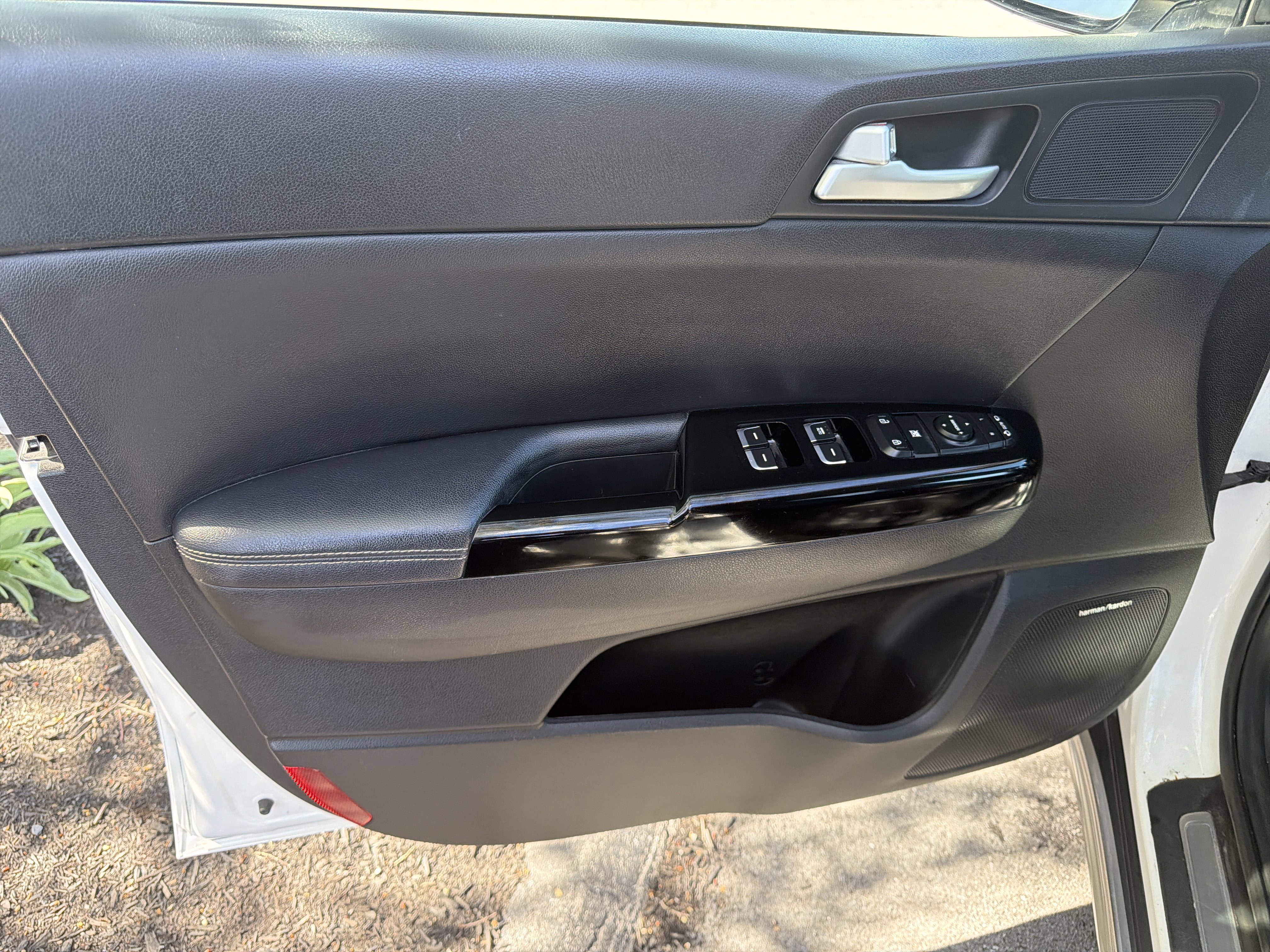 Used 2018 Kia Sportage SX image 18