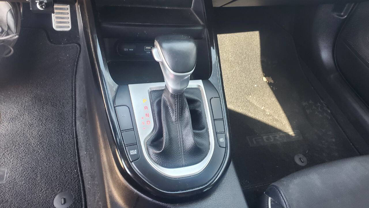Used 2022 Kia Forte GT-Line image 17