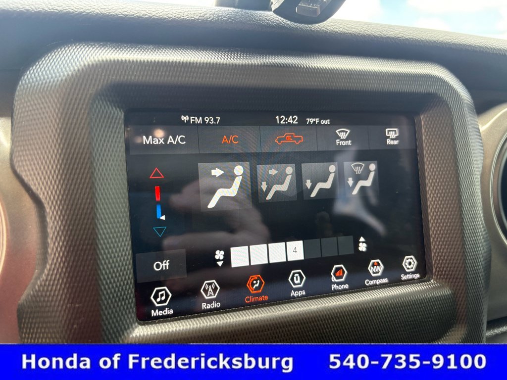 Used 2023 Jeep Gladiator Sport AWD/4WD image 17