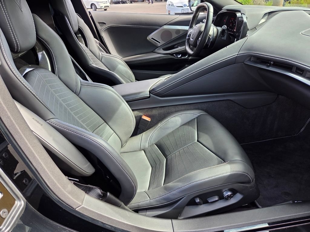 Used 2023 Chevrolet Corvette Stingray Preferred Cpe w/ Engine Appearance Package RWD image 39