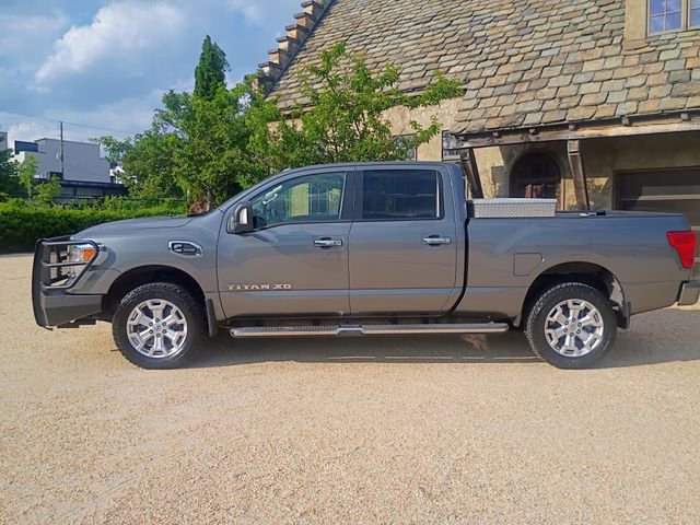 Used 2016 Nissan Titan SV AWD/4WD image 7