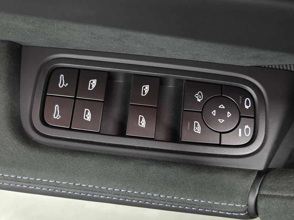 New 2026 Porsche Cayenne Turbo GT AWD/4WD image 24