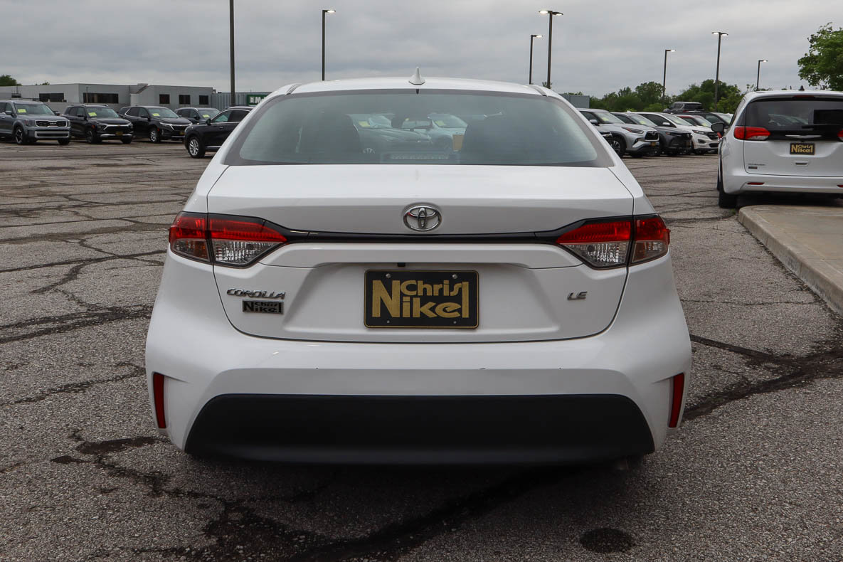 Used 2024 Toyota Corolla LE FWD image 5