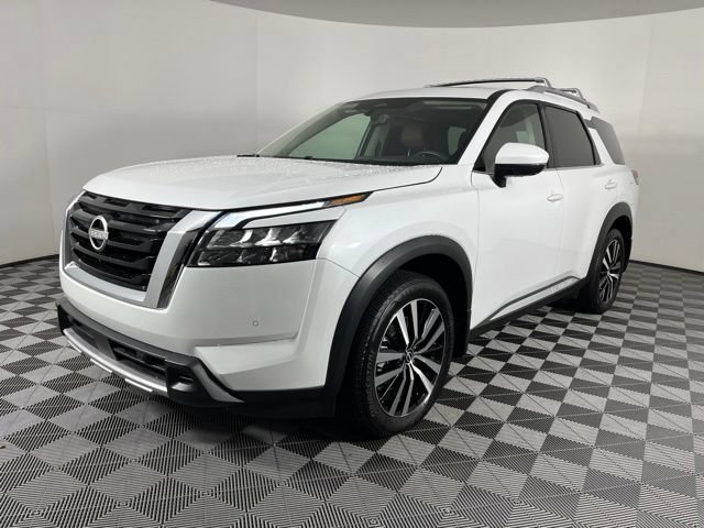 Used 2025 Nissan Pathfinder Platinum w/ Cargo Package FWD image 6