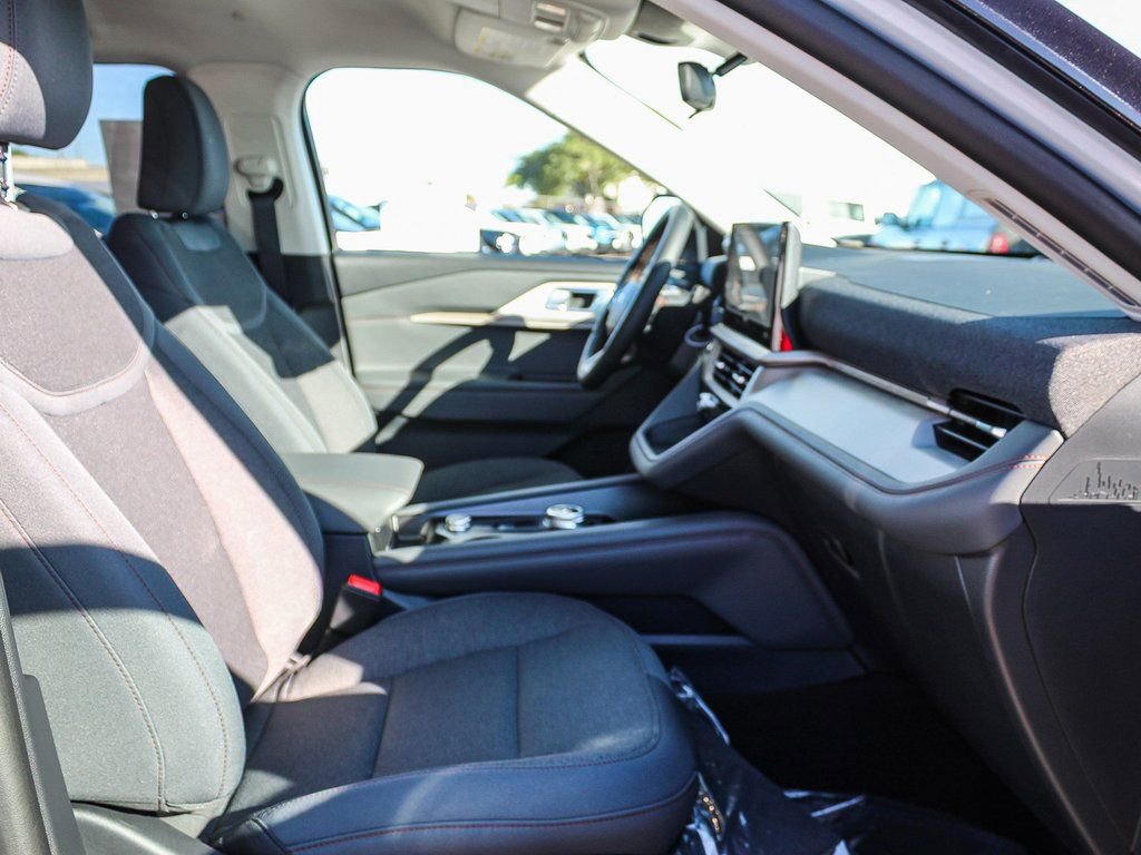 New 2026 Ford Explorer Active image 16