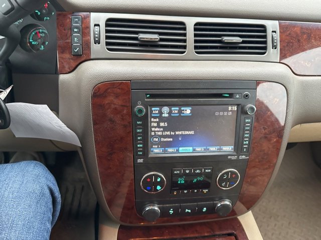 Used 2013 Chevrolet Suburban LTZ image 19