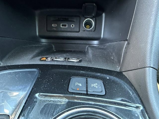 Used 2023 Chevrolet Equinox Premier FWD image 43
