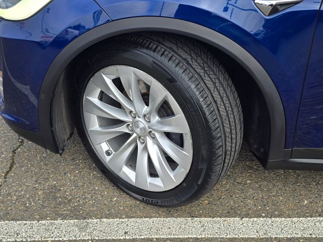 Used 2018 Tesla Model X 75D image 26