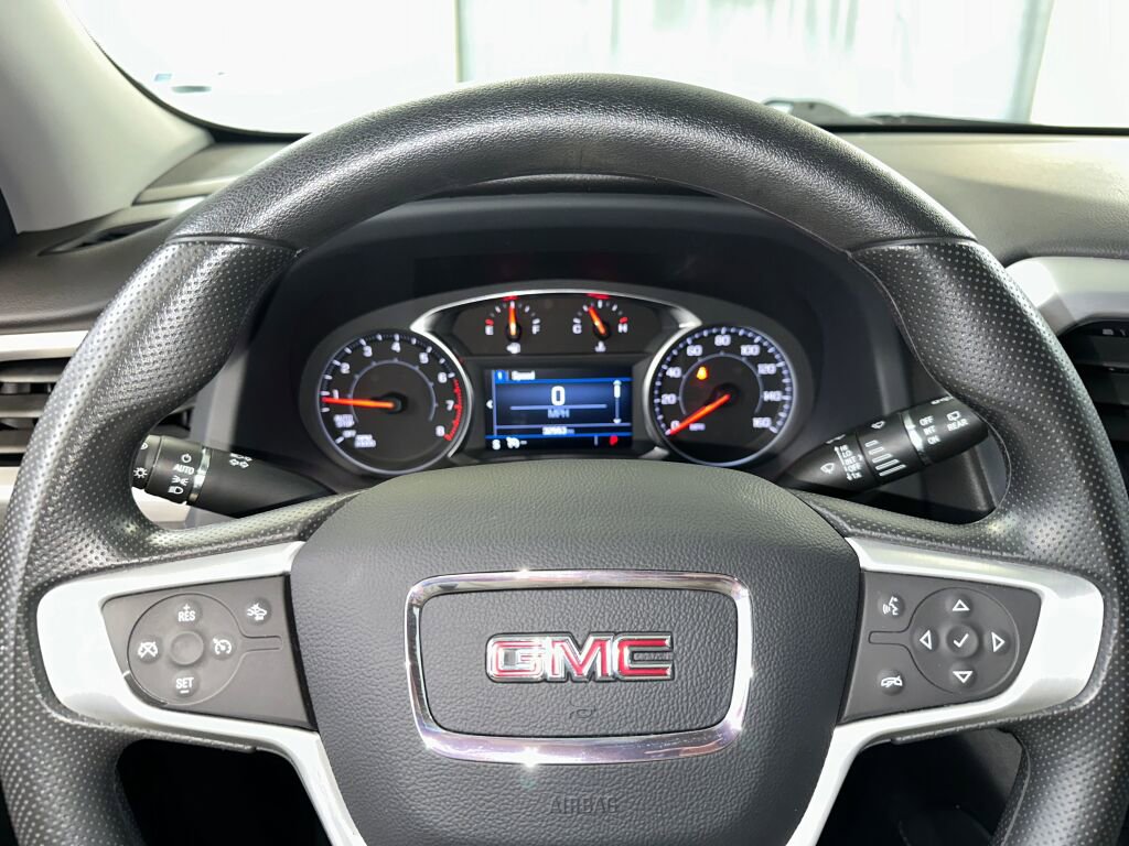 Certified 2023 GMC Acadia SLE w/ Driver Convenience Package image 7