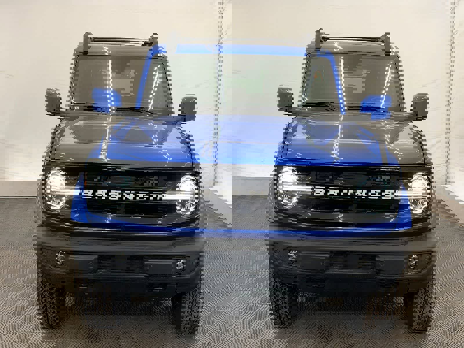 Used 2024 Ford Bronco Outer Banks image 9