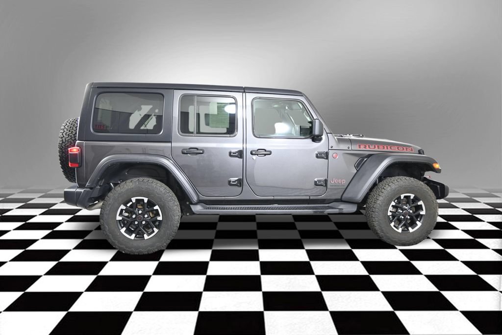Used 2024 Jeep Wrangler Unlimited Rubicon w/ Dual Top Group AWD/4WD image 9