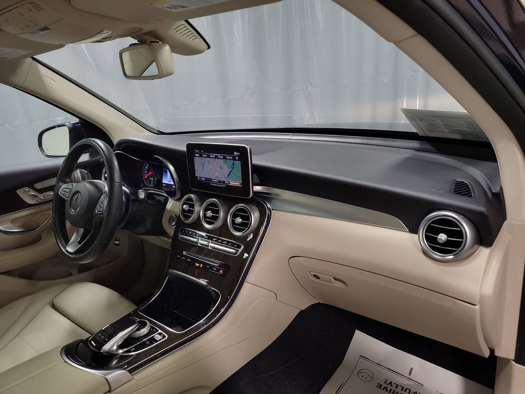 Used 2018 Mercedes-Benz GLC 300 GLC 300 image 28