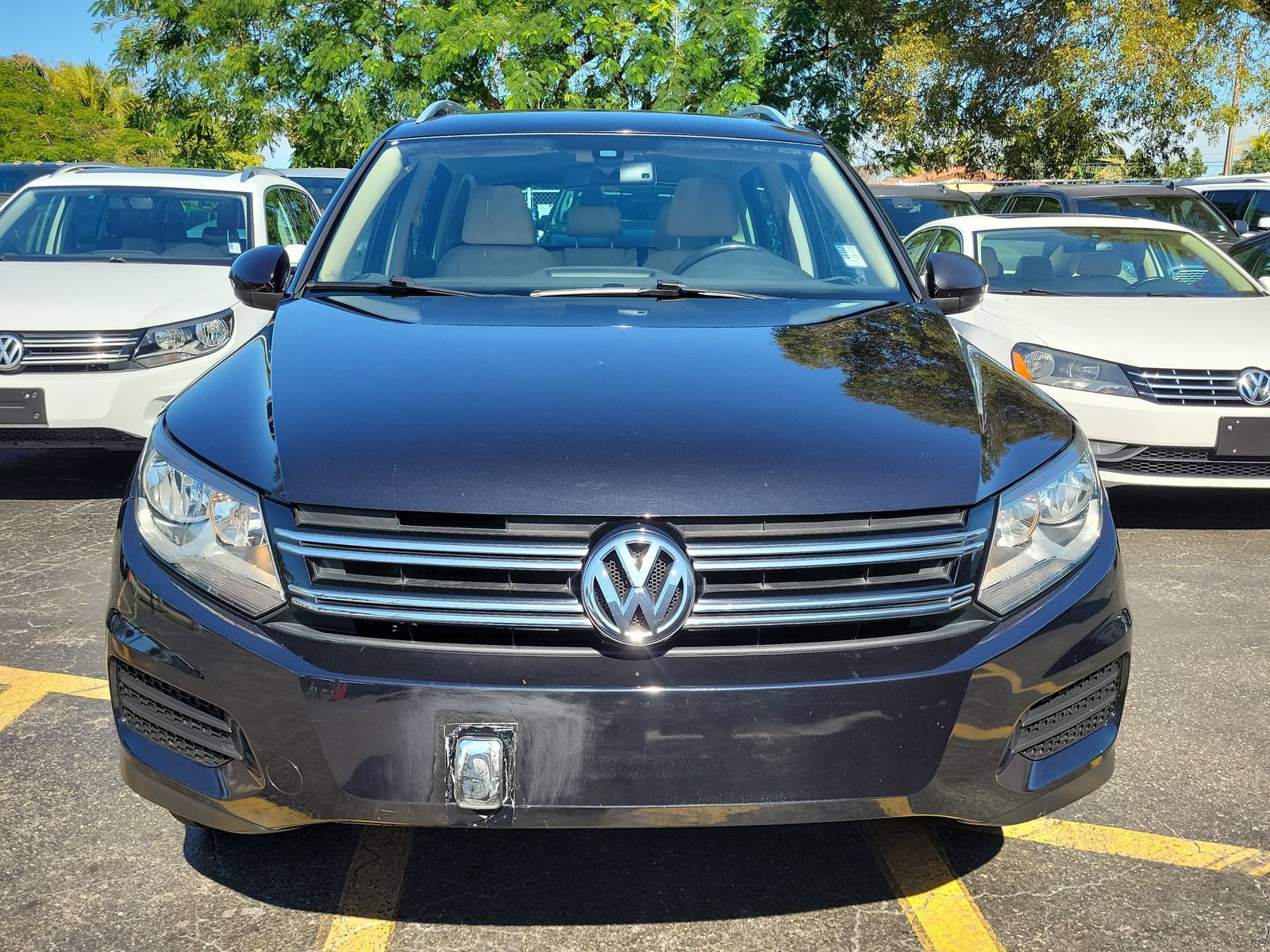 Used 2017 Volkswagen Tiguan Wolfsburg Edition FWD image 2