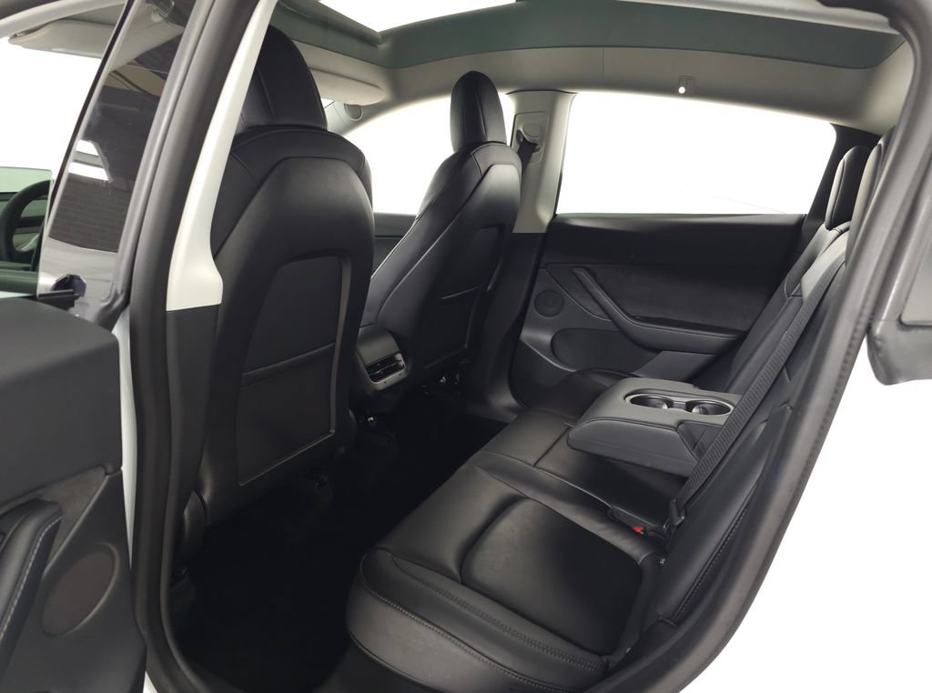 Used 2022 Tesla Model Y Long Range AWD/4WD image 34