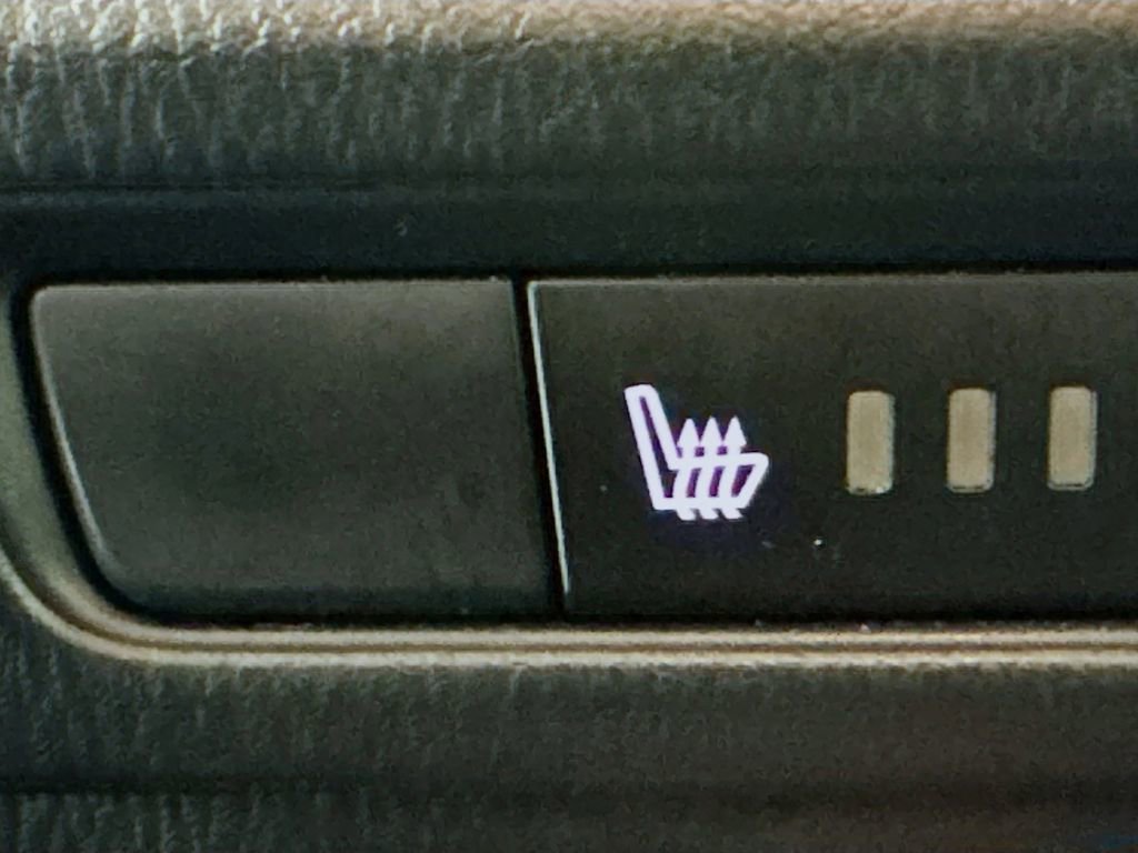 Used 2018 MAZDA MAZDA3 Touring image 25