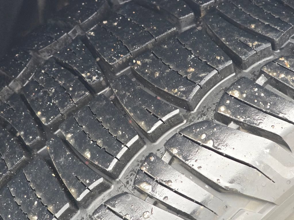 Used 2018 Cadillac Escalade Luxury image 10