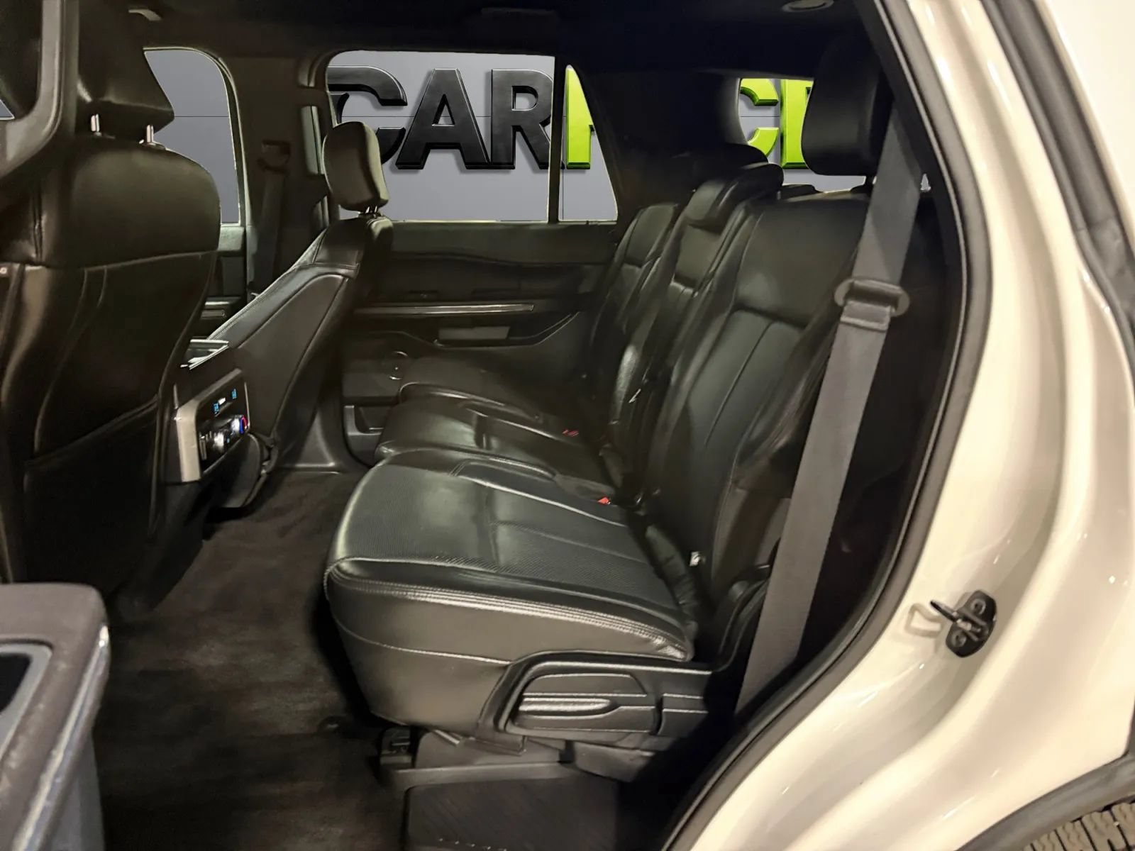 Used 2018 Ford Expedition XLT AWD/4WD image 19