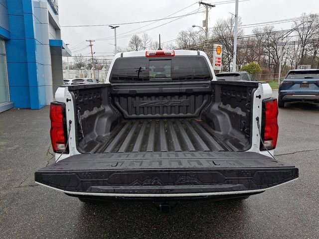 Used 2024 Chevrolet Colorado ZR2 w/ Safety Package AWD/4WD image 43