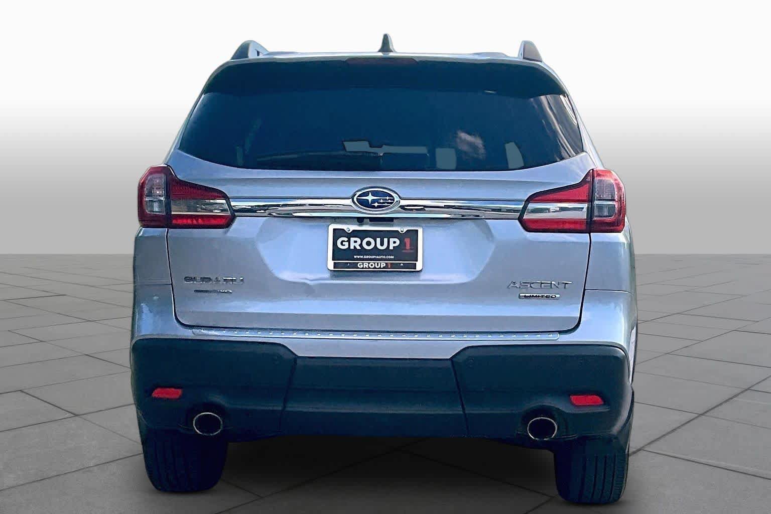 Used 2022 Subaru Ascent Limited w/ Technology Package AWD/4WD image 5