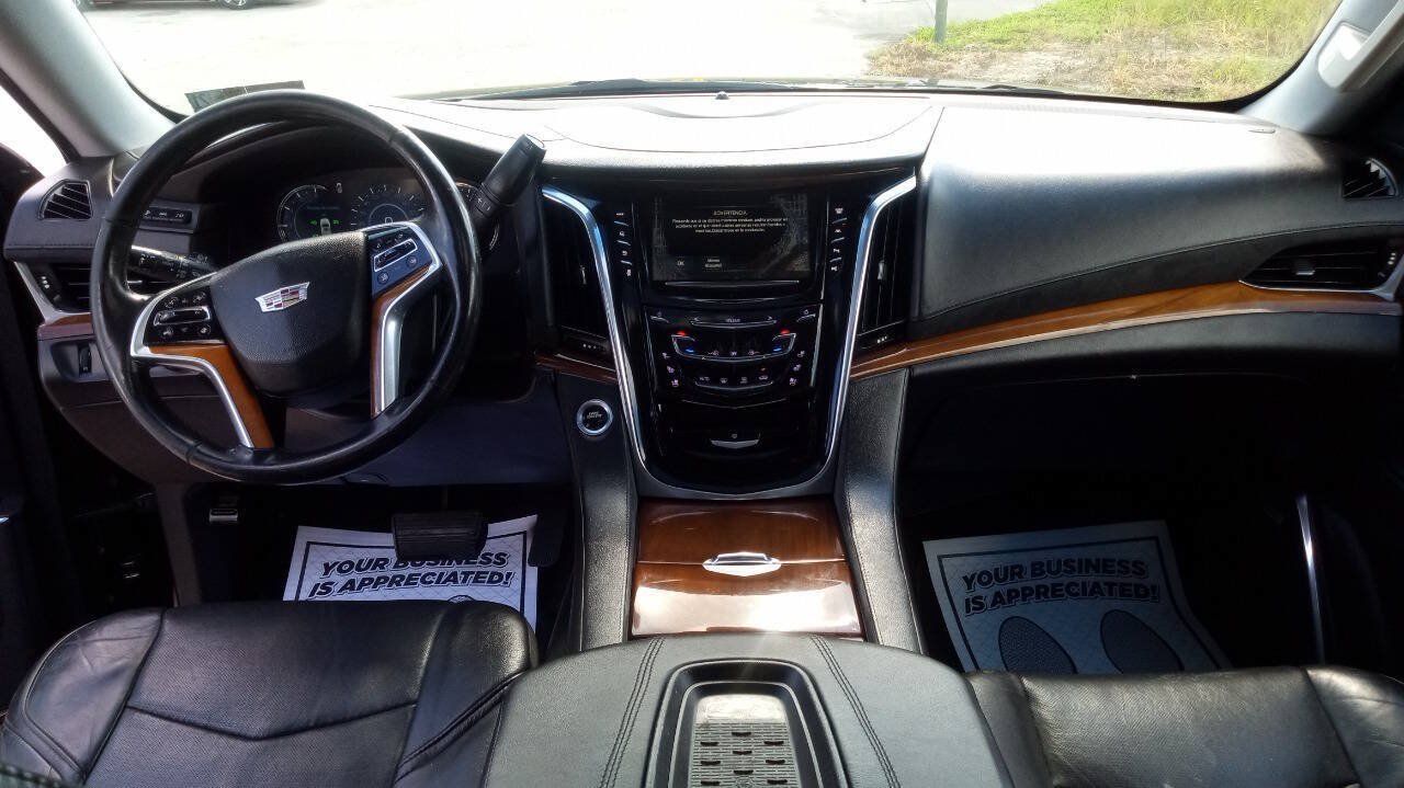 Used 2017 Cadillac Escalade ESV Luxury AWD/4WD image 11